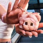 CRYBABY Wild but Cutie Series - Vinyl Plush Pendant Blind Box - 图片 2
