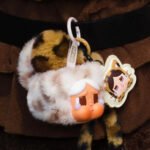 CRYBABY Wild but Cutie Series - Vinyl Plush Pendant Blind Box - 图片 5