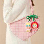 CRYBABY Crying For Love Series-Vinyl Plush Hanging Card (Love You Cherry Much) - 图片 4